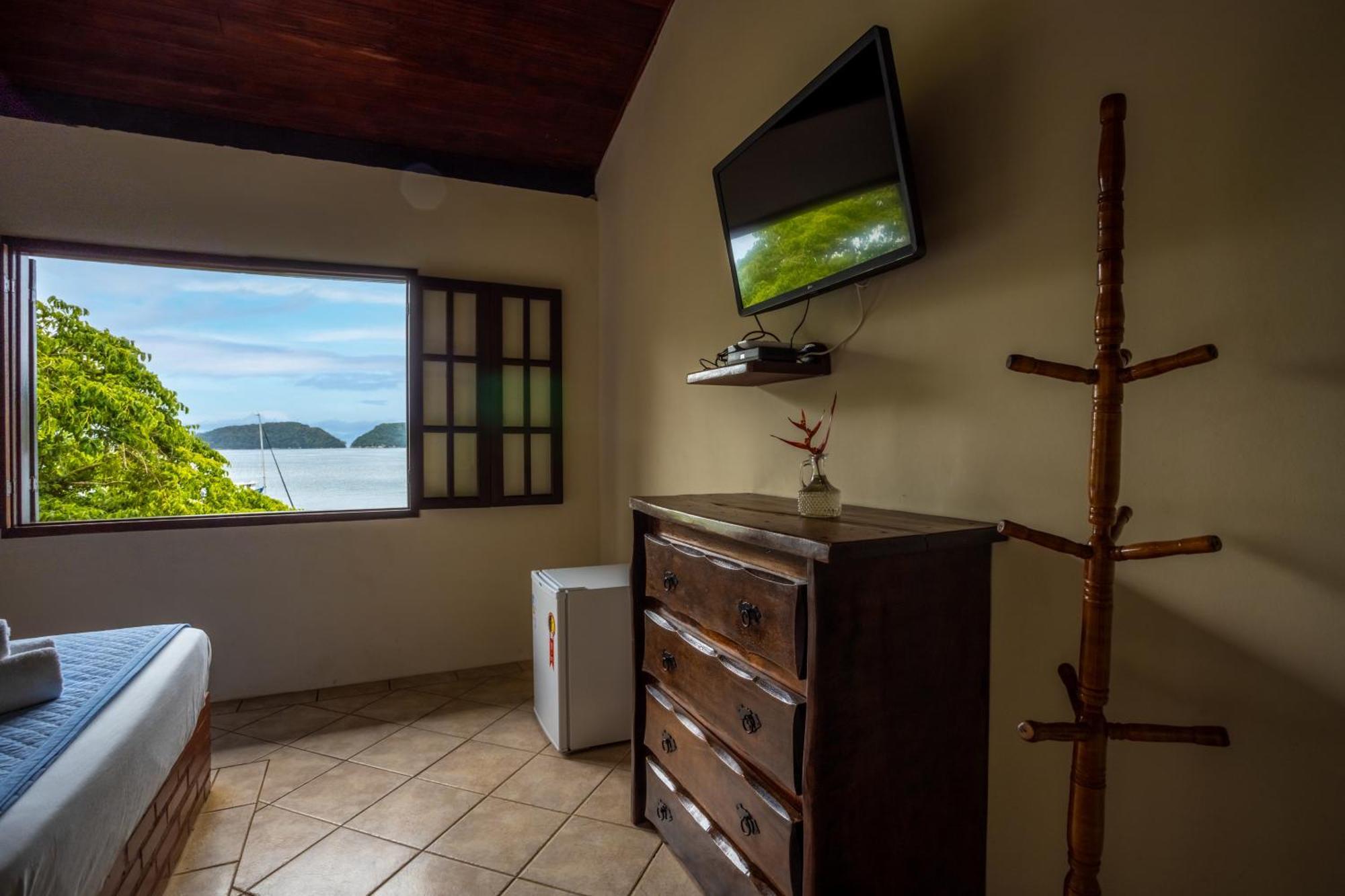 Pousada Cruzoe Praia de Araçatiba Exteriör bild